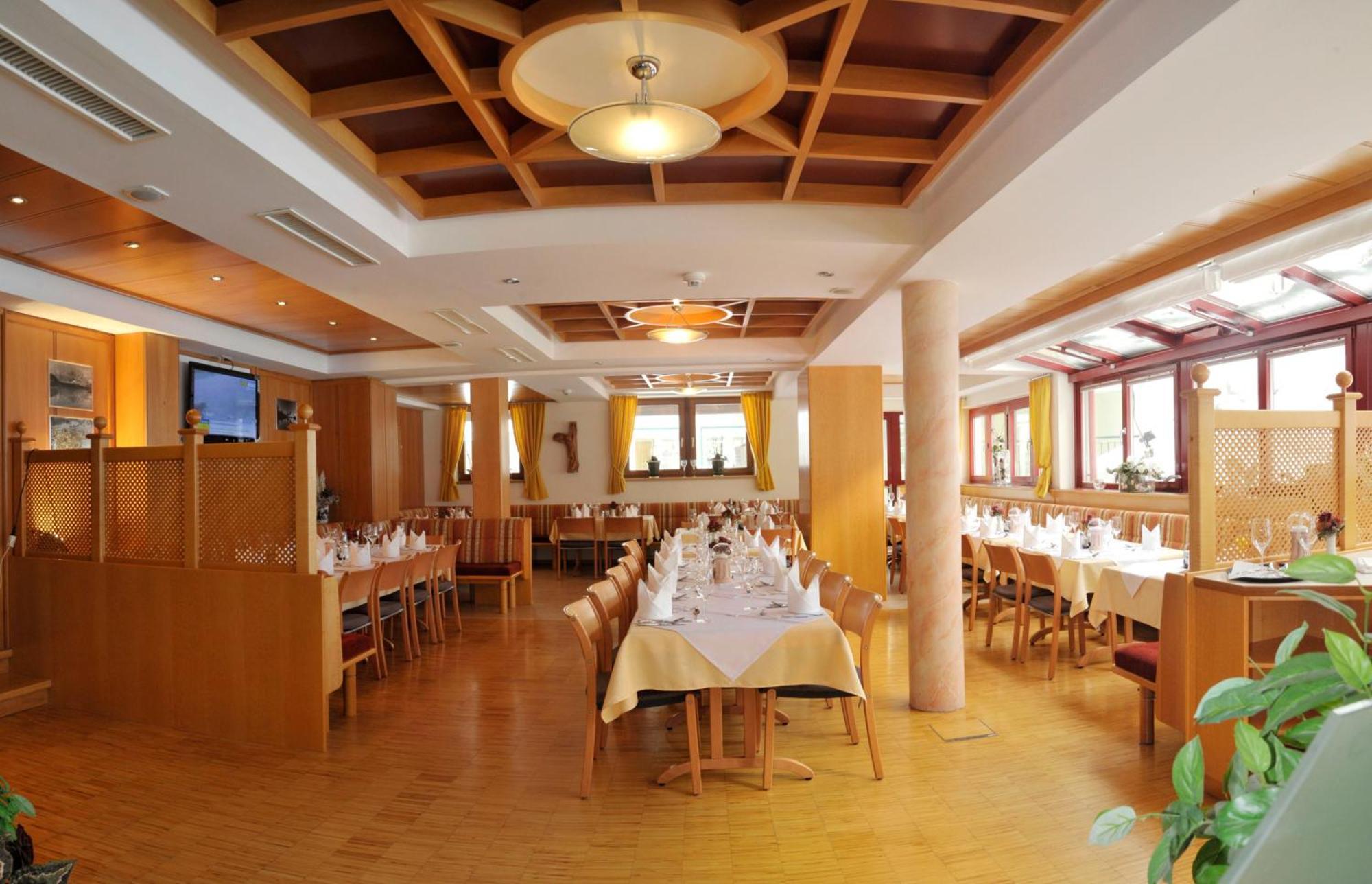 Panoramahotel Guertl Хаус-им-Энншталь Экстерьер фото